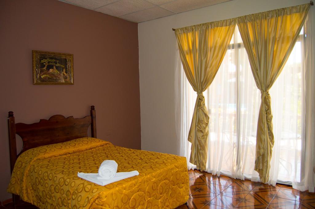 Hotel Antigua קומאיאגואה מראה חיצוני תמונה